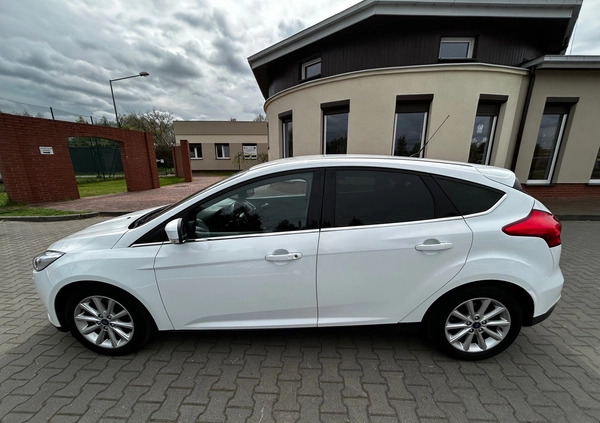 Ford Focus cena 39900 przebieg: 129000, rok produkcji 2016 z Toruń małe 191